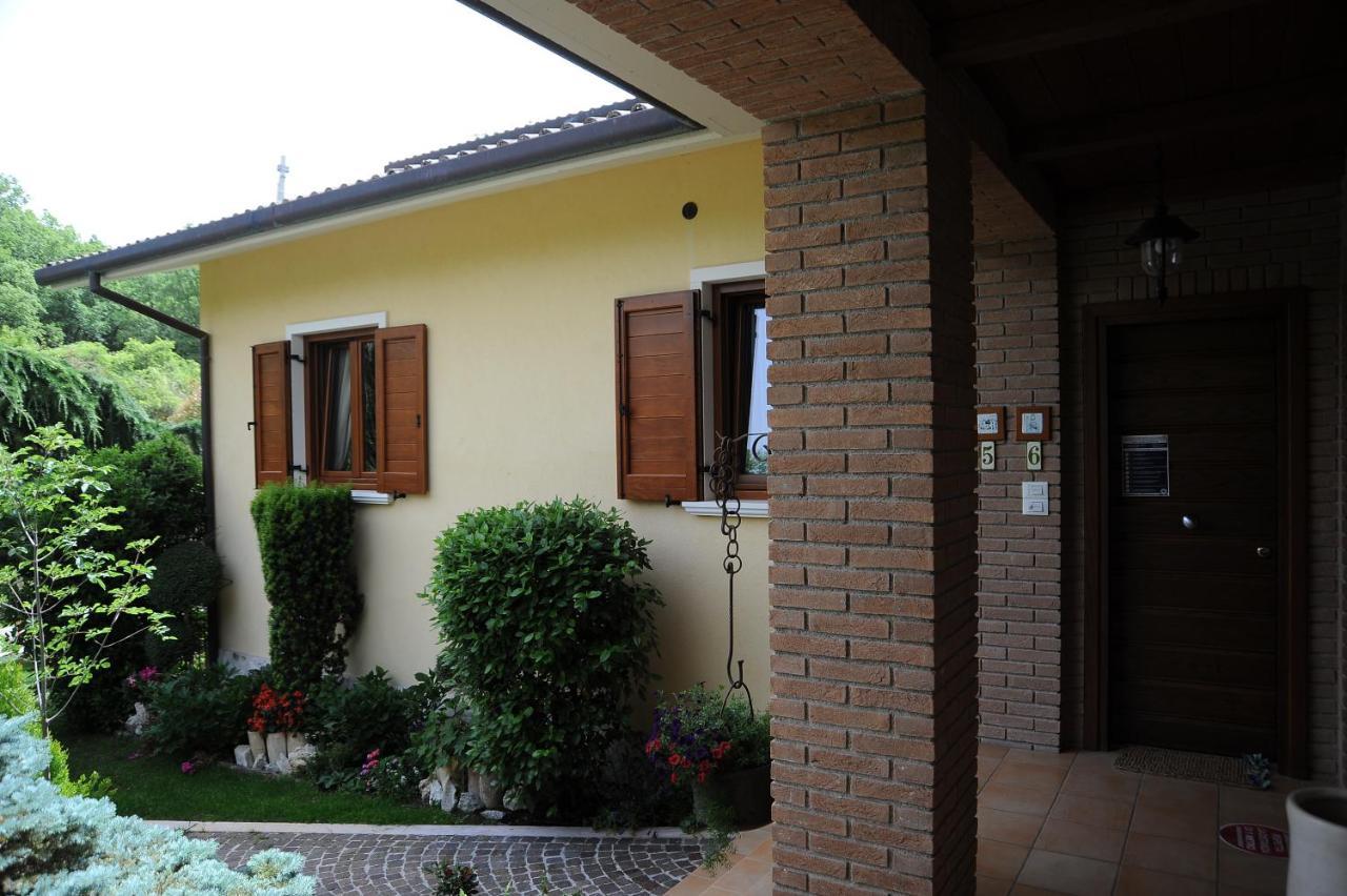 Affittacamere Fule Fontecchio Bagian luar foto